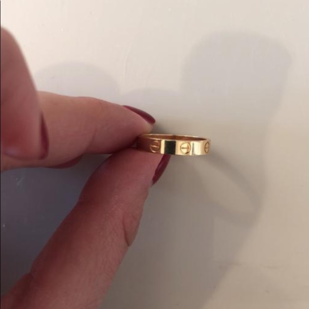 ❌❌❌SOLD❌❌❌  100% authentic Cartier thin love ring